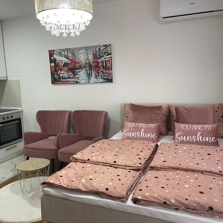 Spring Deluxe Apartamento Novi Sad Exterior foto