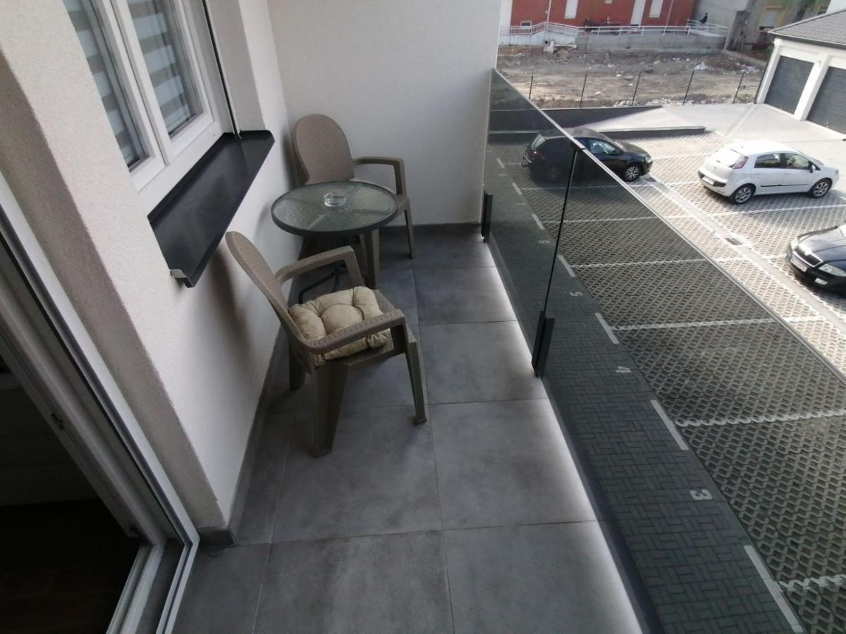 Spring Deluxe Apartamento Novi Sad Exterior foto