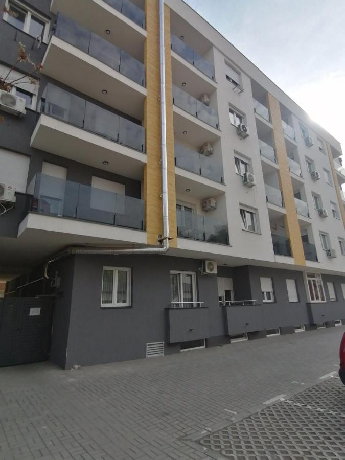 Spring Deluxe Apartamento Novi Sad Exterior foto