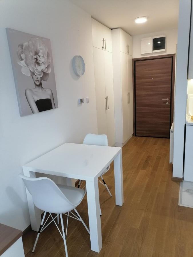 Spring Deluxe Apartamento Novi Sad Exterior foto